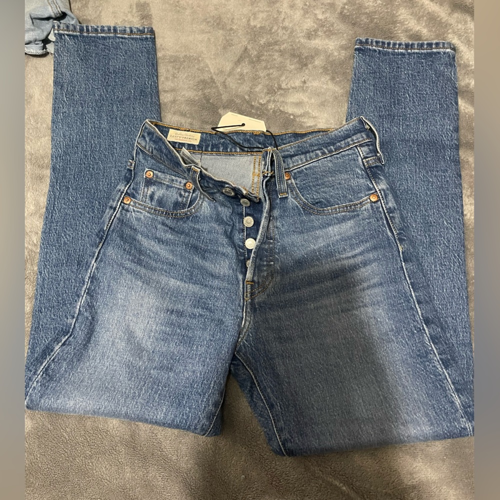 Levi skinny’s